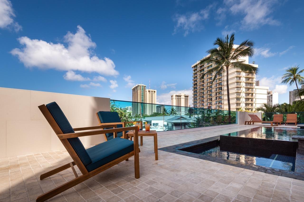 Waikiki Gateway Hotel Гонолулу Экстерьер фото